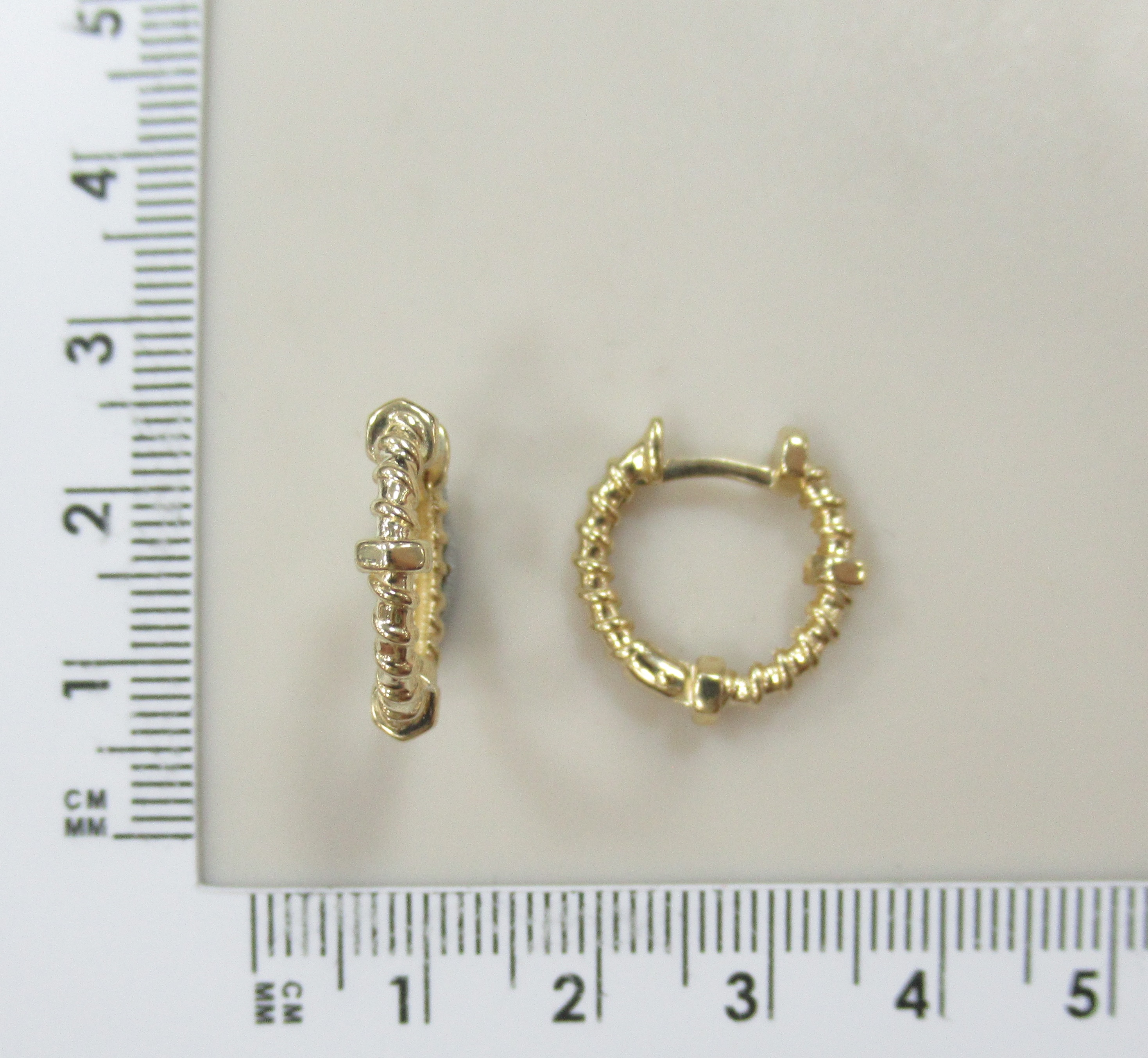 Серьги-конго из желтого золота